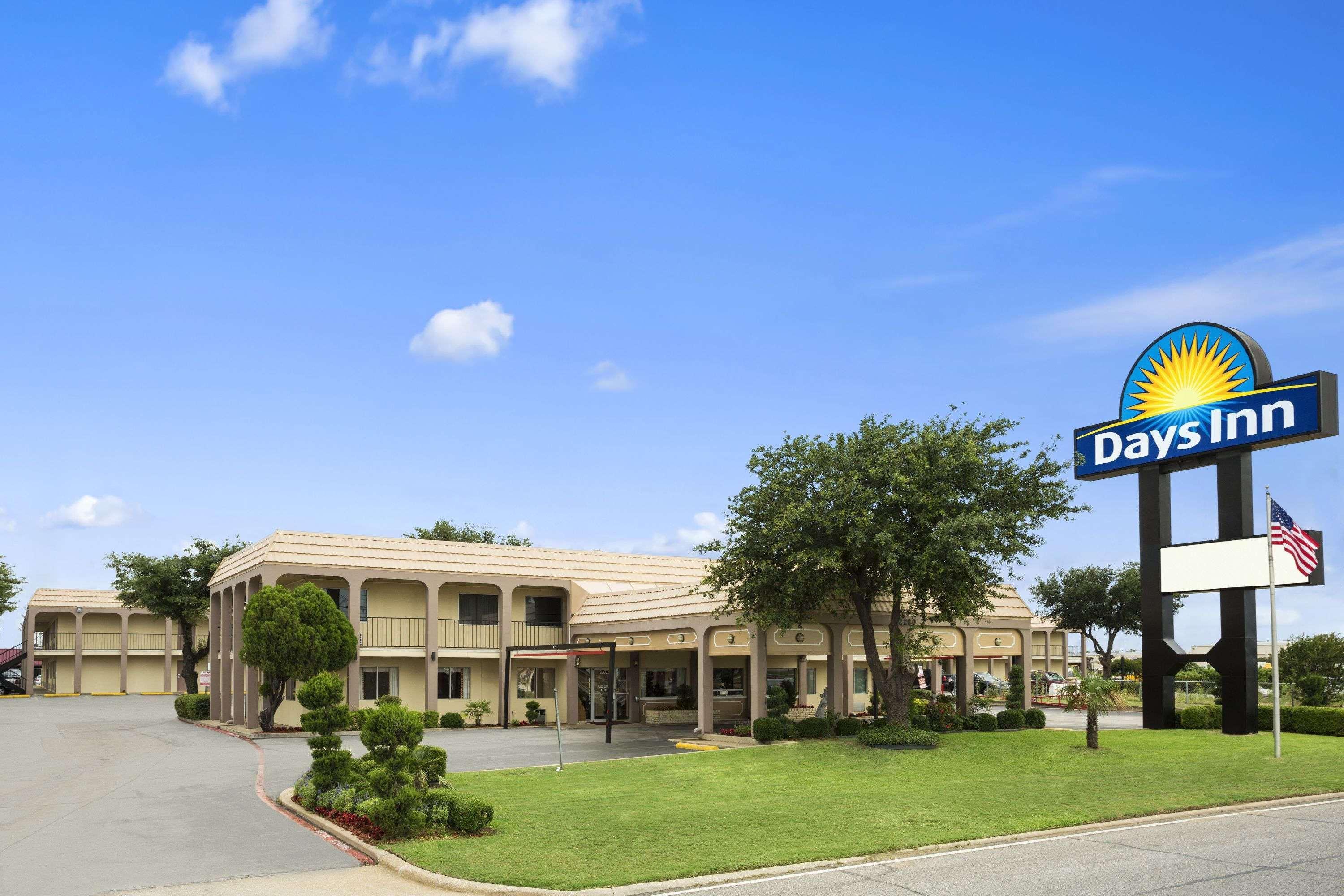 Days Inn By Wyndham Dallas Irving Zewnętrze zdjęcie