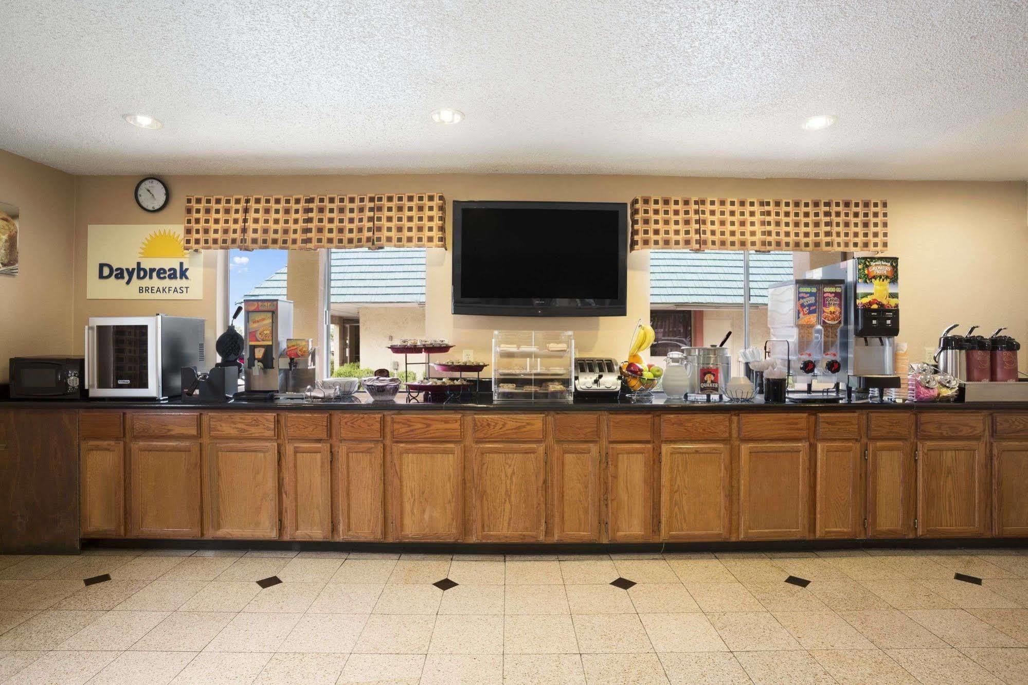 Days Inn By Wyndham Dallas Irving Zewnętrze zdjęcie